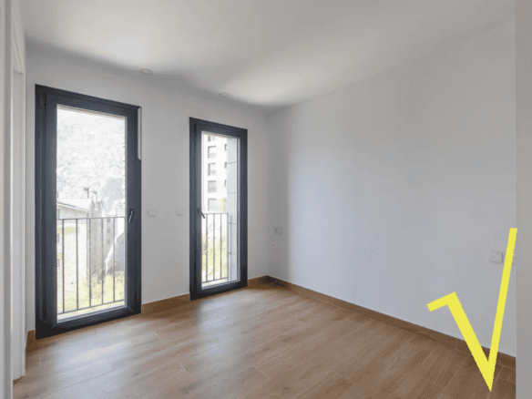 Piso en venta de 3 habitaciones con terraza y vistas despejadas en zona tranquila