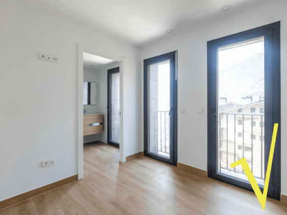 Piso en venta de 3 habitaciones con terraza y vistas despejadas en zona tranquila