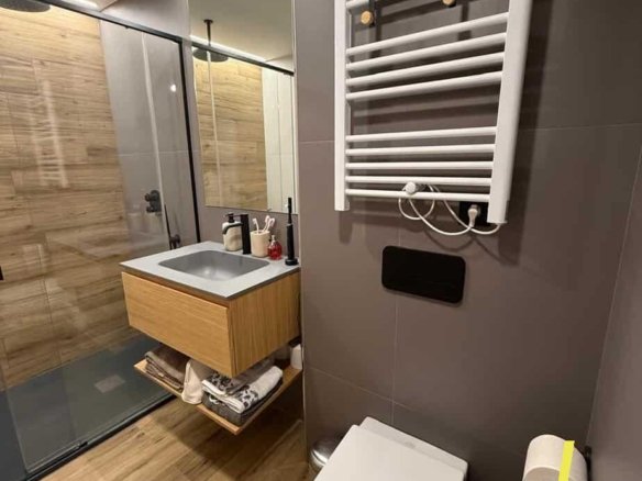 En el Tarter- piso de alto standing de obra reciente con spa, parking y servicios premium