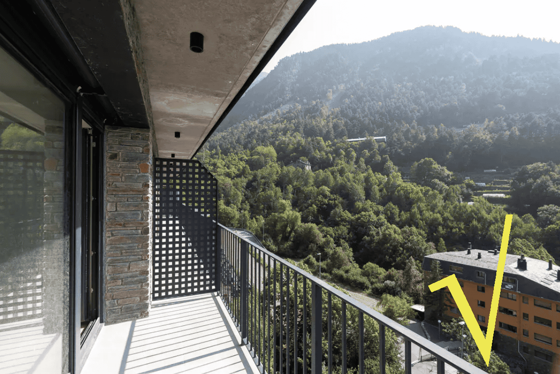 Piso en venta de 3 habitaciones con terraza y vistas despejadas en zona tranquila