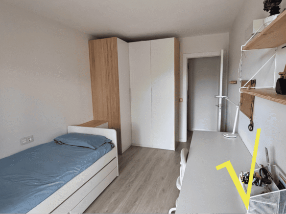 Planta baja de diseño con jardín privado, piscina y vistas al Cadí