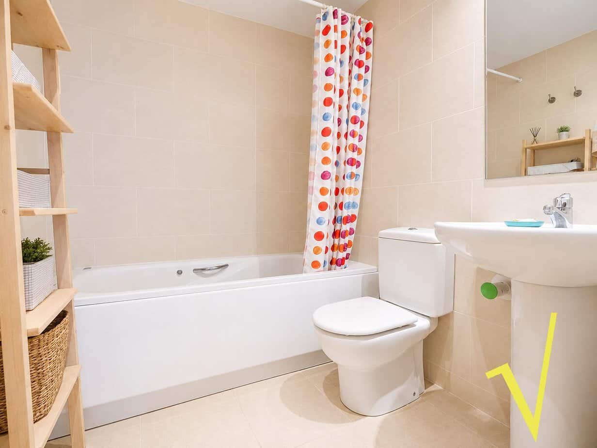 Piso en venta en Canillo de 2 habitaciones con balcón, parking y trastero
