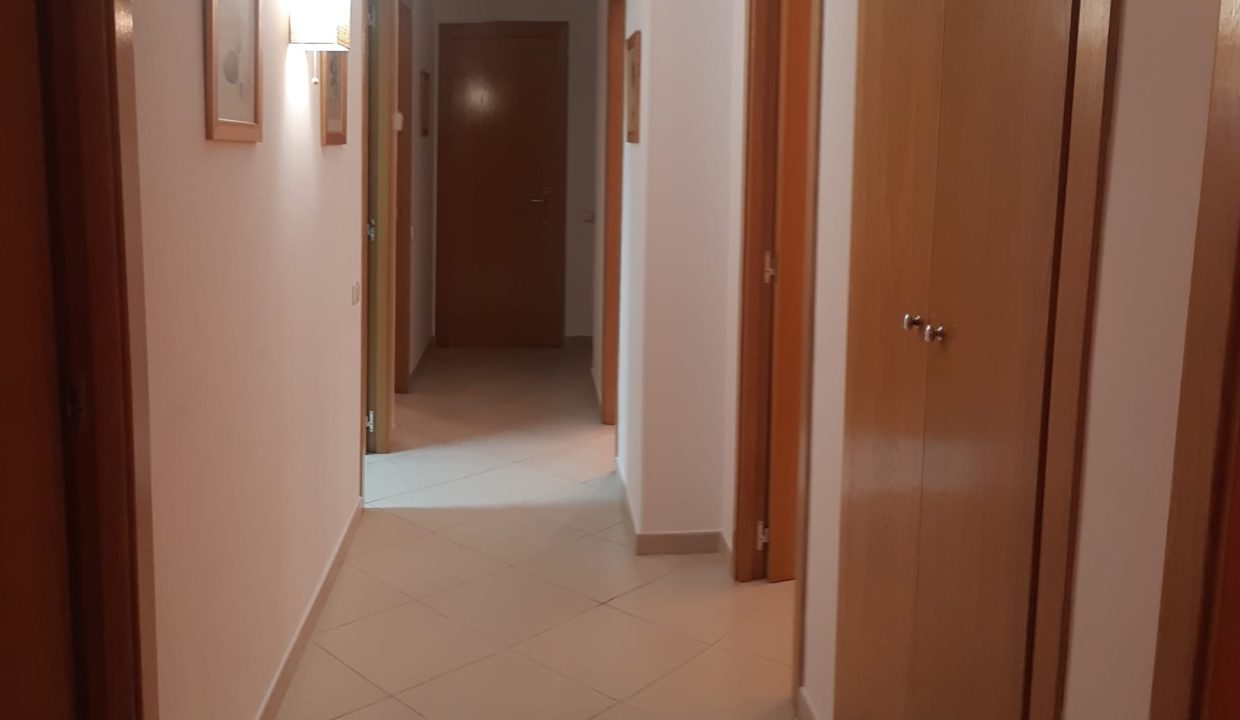 Piso 4 habitaciones venta versus andorra (13)