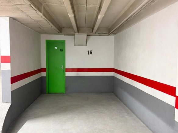 ÁTICO EN EL CENTRO DE ANDORRA LA VELLA + 2 PARKINGS + 2 TRASTEROS + TERRAZAS