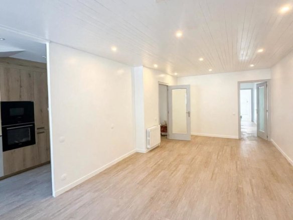 ÁTICO EN EL CENTRO DE ANDORRA LA VELLA + 2 PARKINGS + 2 TRASTEROS + TERRAZAS