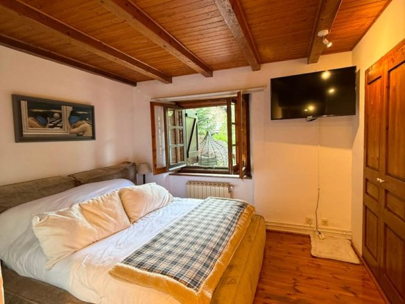 PLANTA BAJA EN ORDINO + JARDÍN PRIVADO + 3 HABITACIONES + CHIMENEA + PARKING