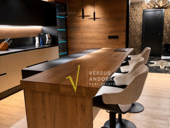 PLANTA BAJA DE LUJO EN L’ALDOSA DE CANILLO + 4 HABITACIONES + JARDÍN + BOX DOBLE