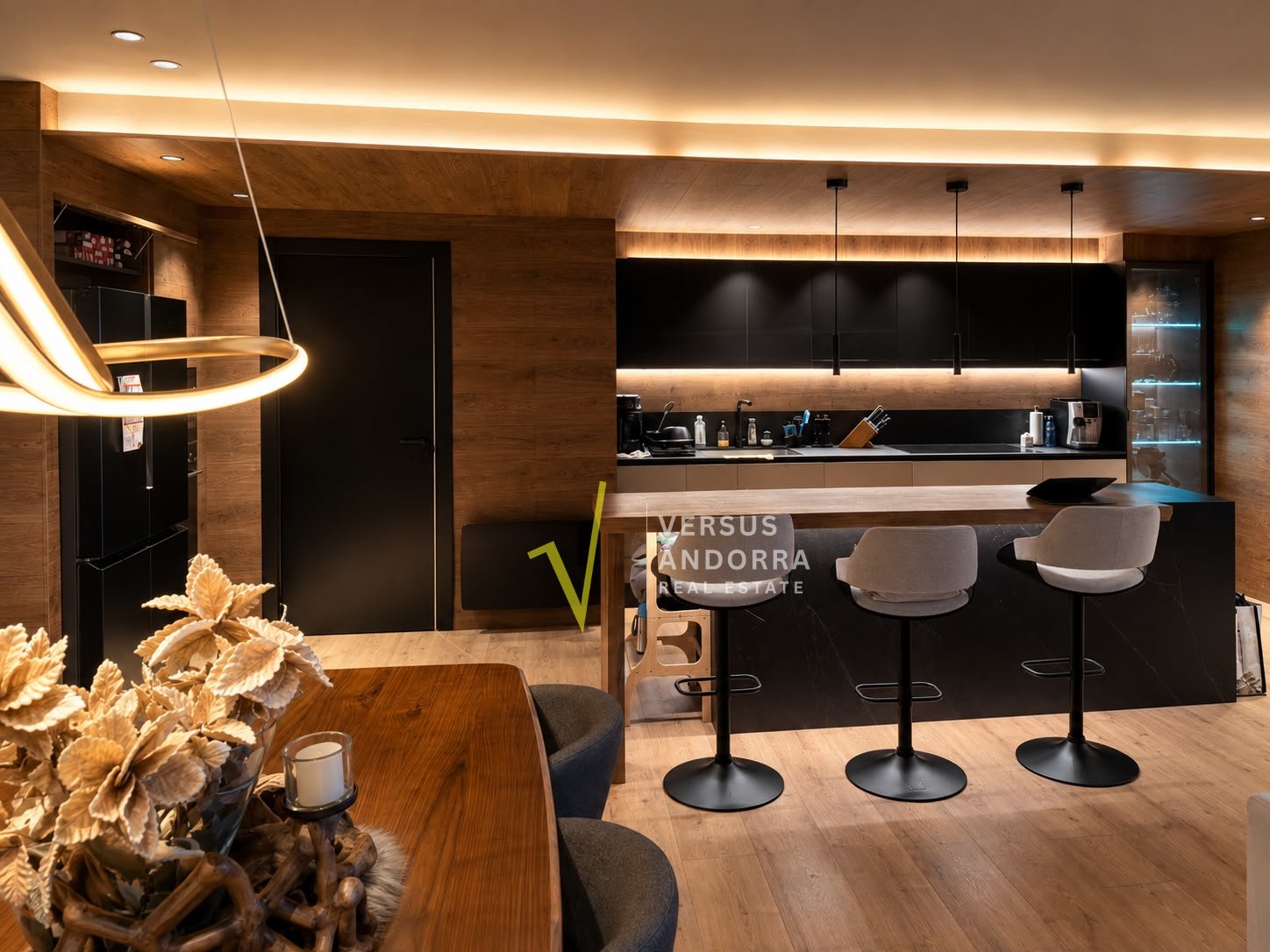 PLANTA BAJA DE LUJO EN L’ALDOSA DE CANILLO + 4 HABITACIONES + JARDÍN + BOX DOBLE