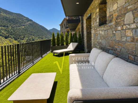 PLANTA BAJA DE LUJO EN L’ALDOSA DE CANILLO + 4 HABITACIONES + JARDÍN + BOX DOBLE