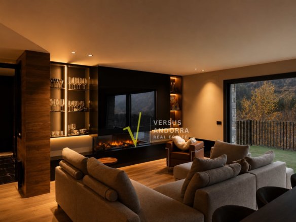 PLANTA BAJA DE LUJO EN L’ALDOSA DE CANILLO + 4 HABITACIONES + JARDÍN + BOX DOBLE