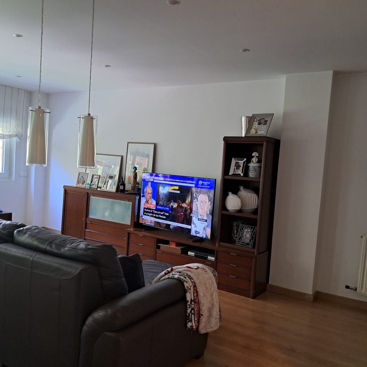 PISO REFORMADO DE 3 HABITACIONES + 2 BAÑOS + TERRAZA CERRADA + PARKING DOBLE EN ENCAMP