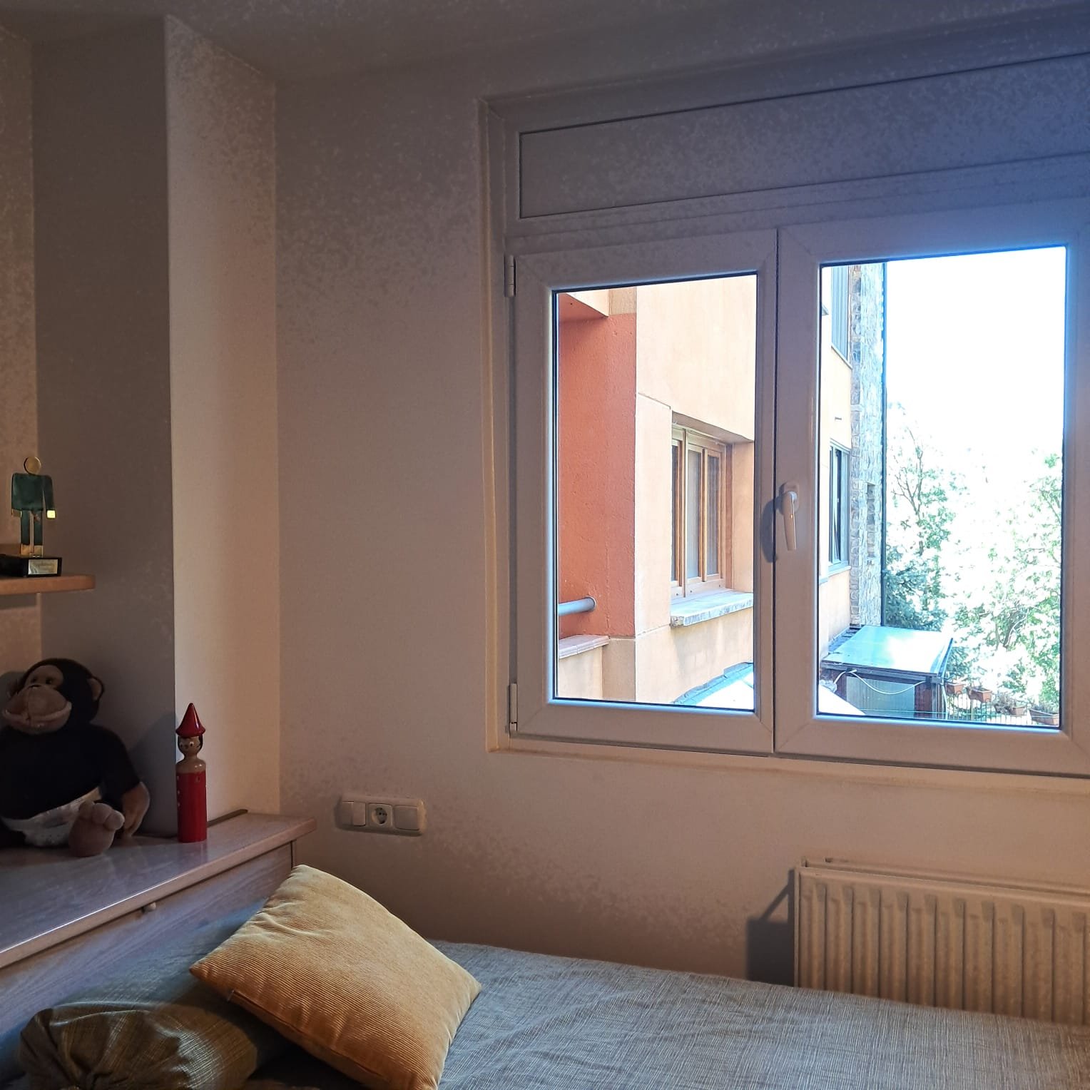 PISO REFORMADO DE 3 HABITACIONES + 2 BAÑOS + TERRAZA CERRADA + PARKING DOBLE EN ENCAMP