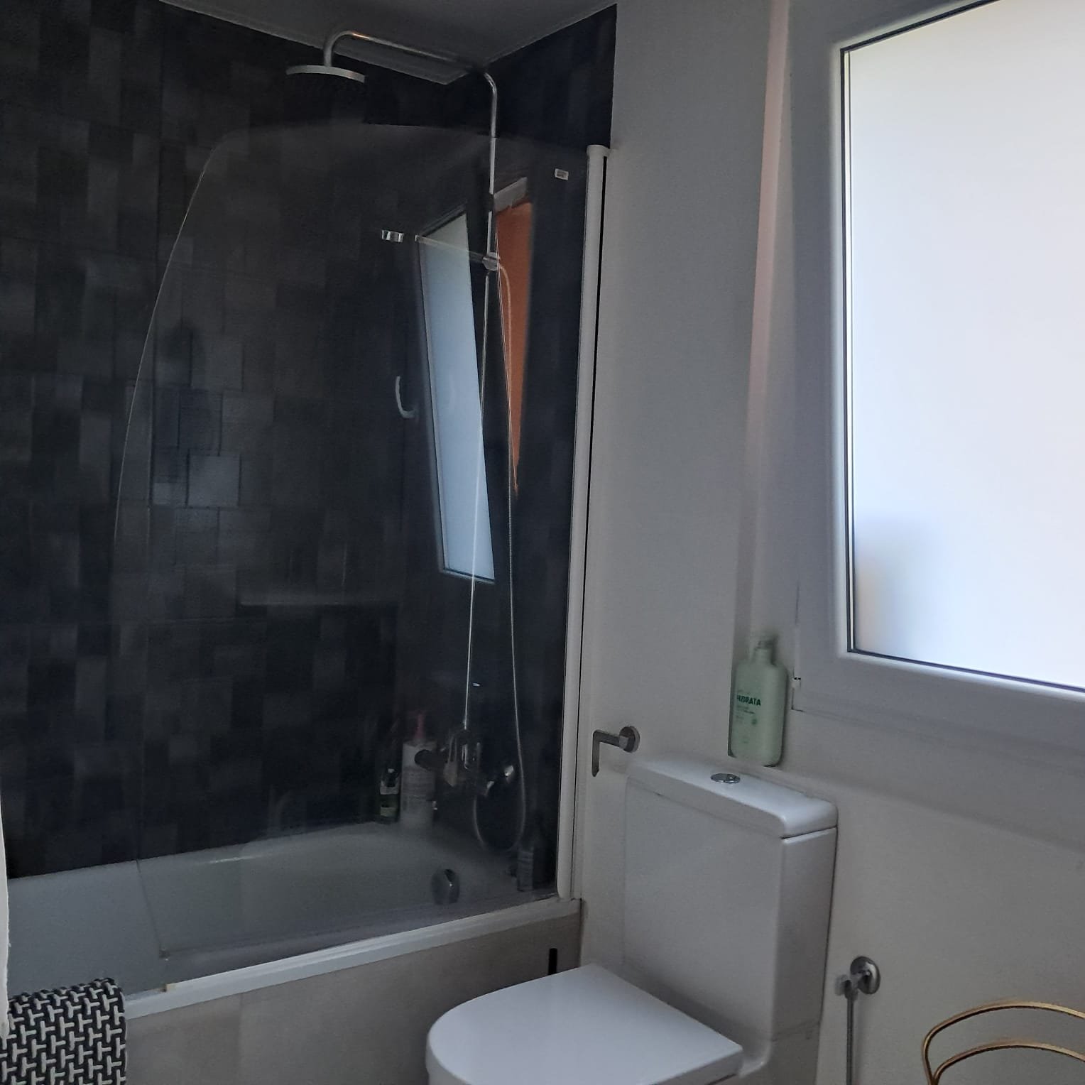PISO REFORMADO DE 3 HABITACIONES + 2 BAÑOS + TERRAZA CERRADA + PARKING DOBLE EN ENCAMP
